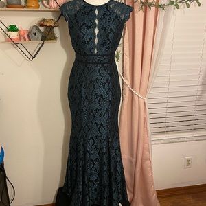 Nightway Green & Black Sparkle Formal Dress